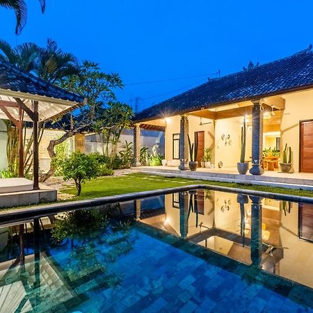 Villa Damai Oasis In The Heart Of Seminyak Exterior foto